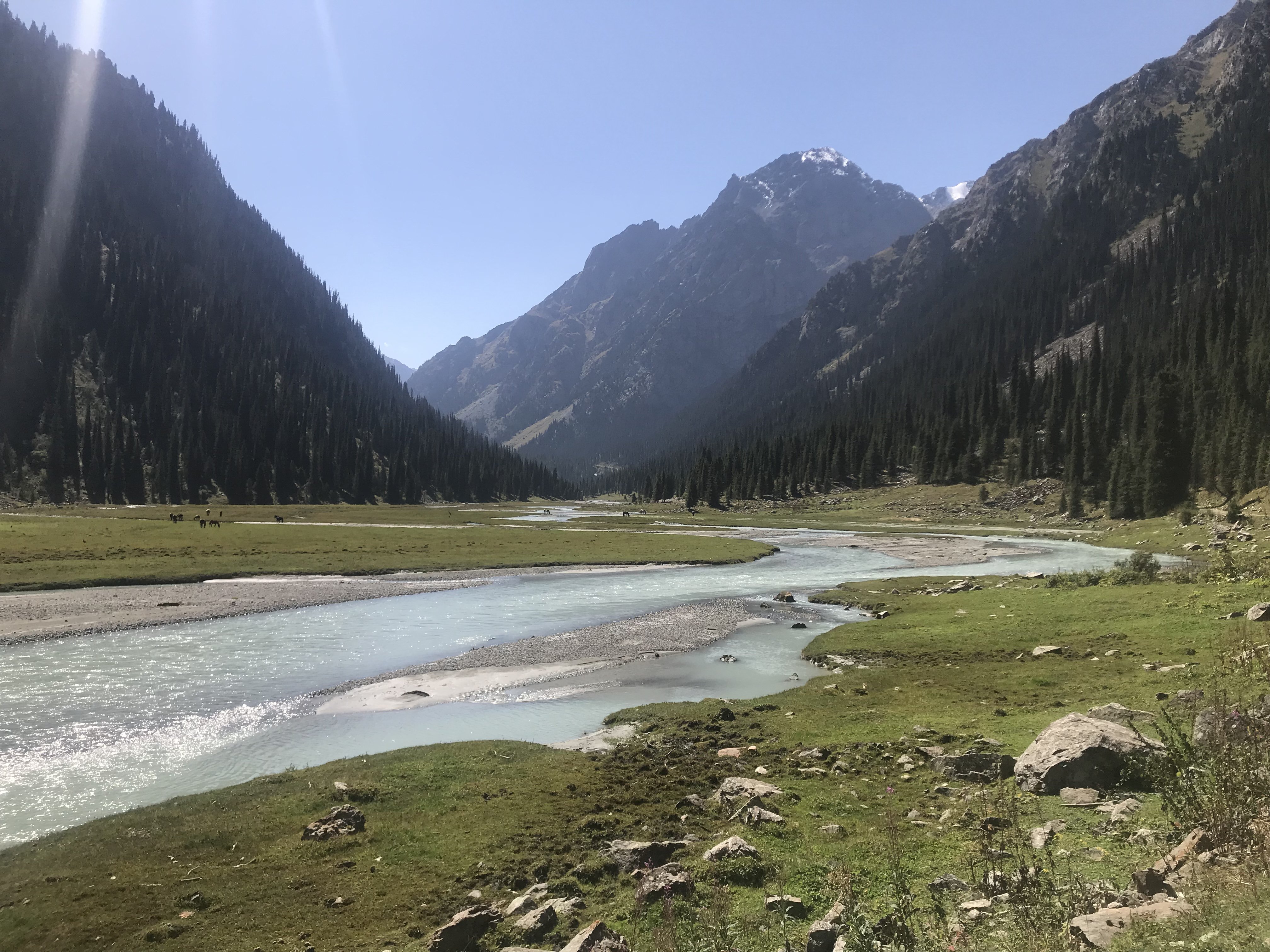 Riviere karakol Kirghiztan trek Ala kul 