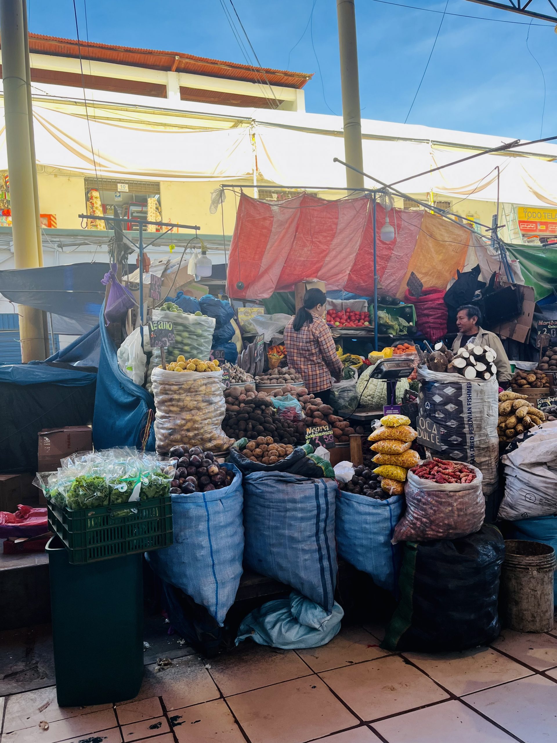 Marché saint camillo arequipa